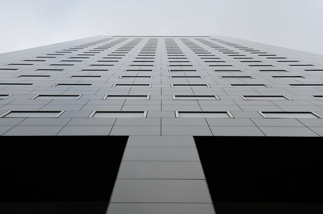 Achmea-toren by Janet Plantinga