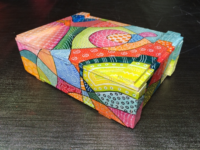 Sigar box with tangles 2 by Janet Plantinga